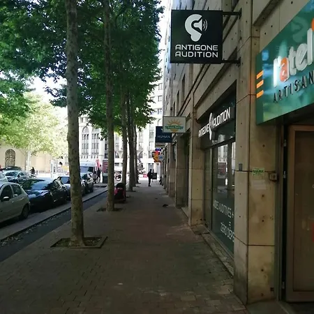 Acadie : Quartier Antigone, Ascenseur Tramway Calme Appartement Montpellier